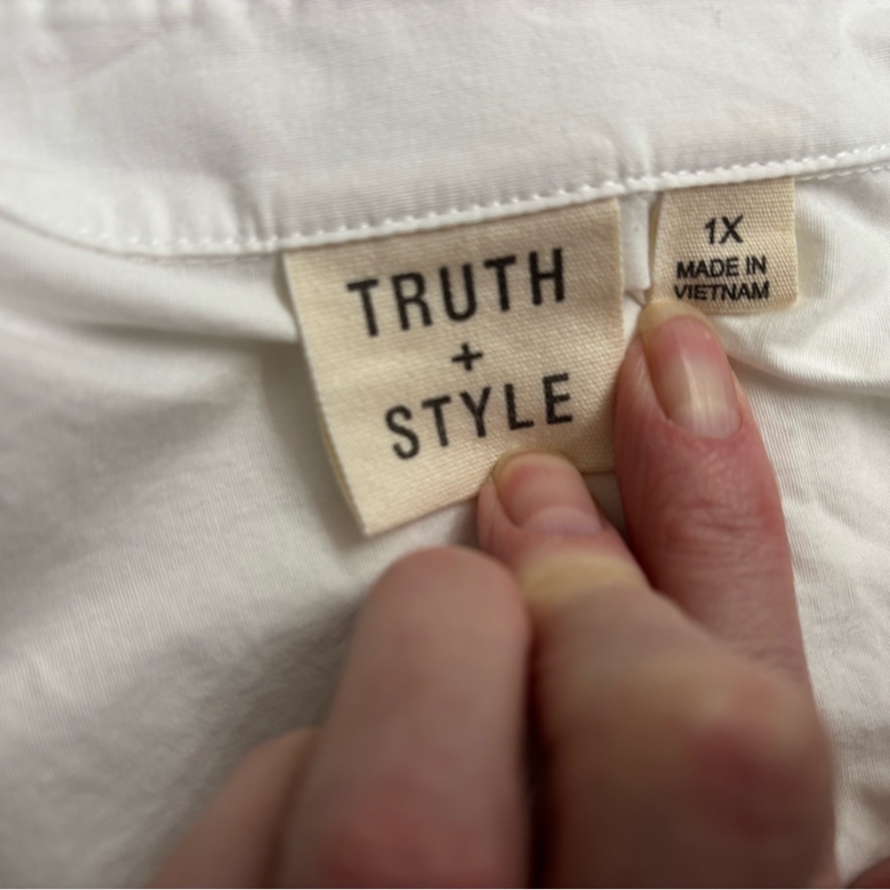 Truth + Style asymmetrical button shirt - Picture 4 of 9
